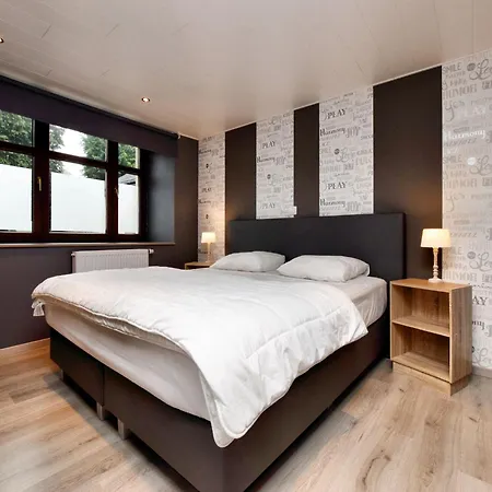 Modern Family With Wellness, Cleaning Included *