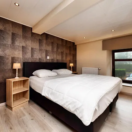 Modern Family With Wellness, Cleaning Included *