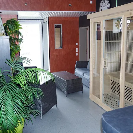 Holiday home Modern Family With Wellness, Cleaning Included