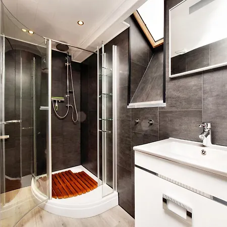 Modern Family With Wellness, Cleaning Included Holiday home *