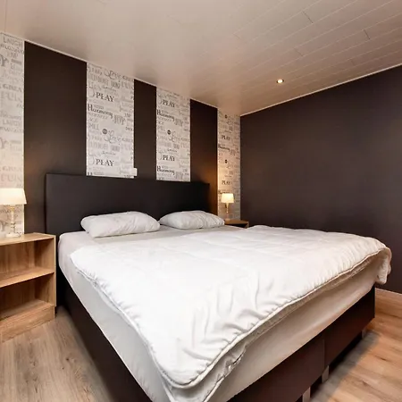 Modern Family With Wellness, Cleaning Included Holiday home Samree